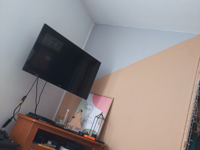 peinture coin tv